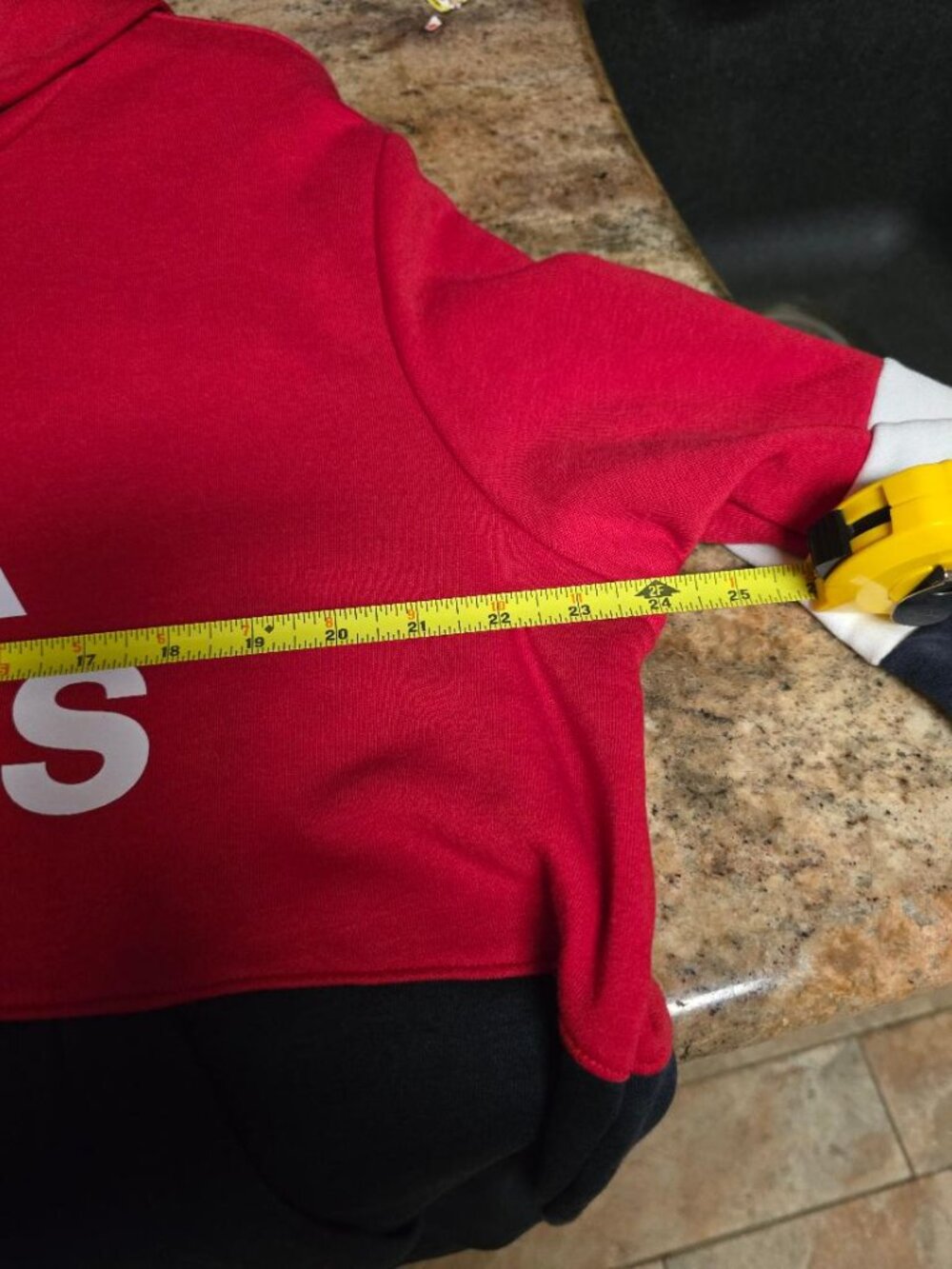 Adidas Hoodie - Size XL - New with Tags - Picture 4 of 4